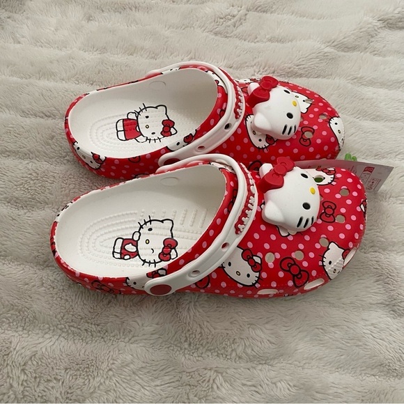 Crocs Hello Kitty Red Classic Clog Nwt Size 9 - Picture 4 of 9